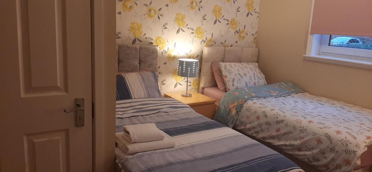 Delightful Home Stay - Double Ensuiteroom. Glasgow Exterior photo